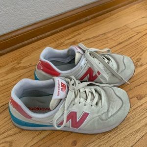 New balance 574 women’s size 5